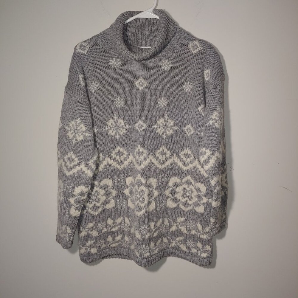 Casual Corner Ltd Edition Wool Blend Knitted by Hand Turtle Neck Sweater S Grey